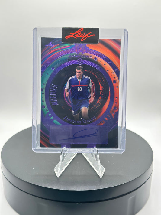 Zinedine Zidane (Magnificence) | Francia 2024 (Autografiada)