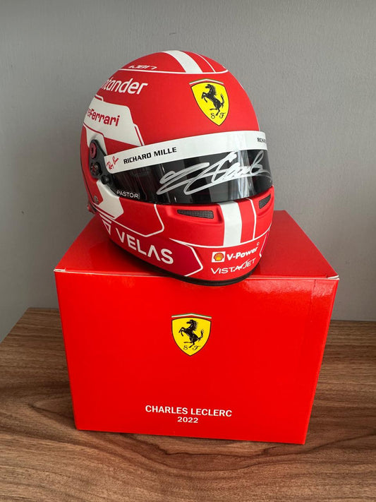 Charles Leclerc Casco Autografiado | Ferrari 2022 Escala 1:2