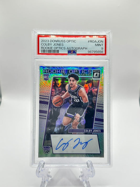 Colby Jones (Rookie Optics) Rookie Card | Sacramento Kings 2023 (Autografiada)